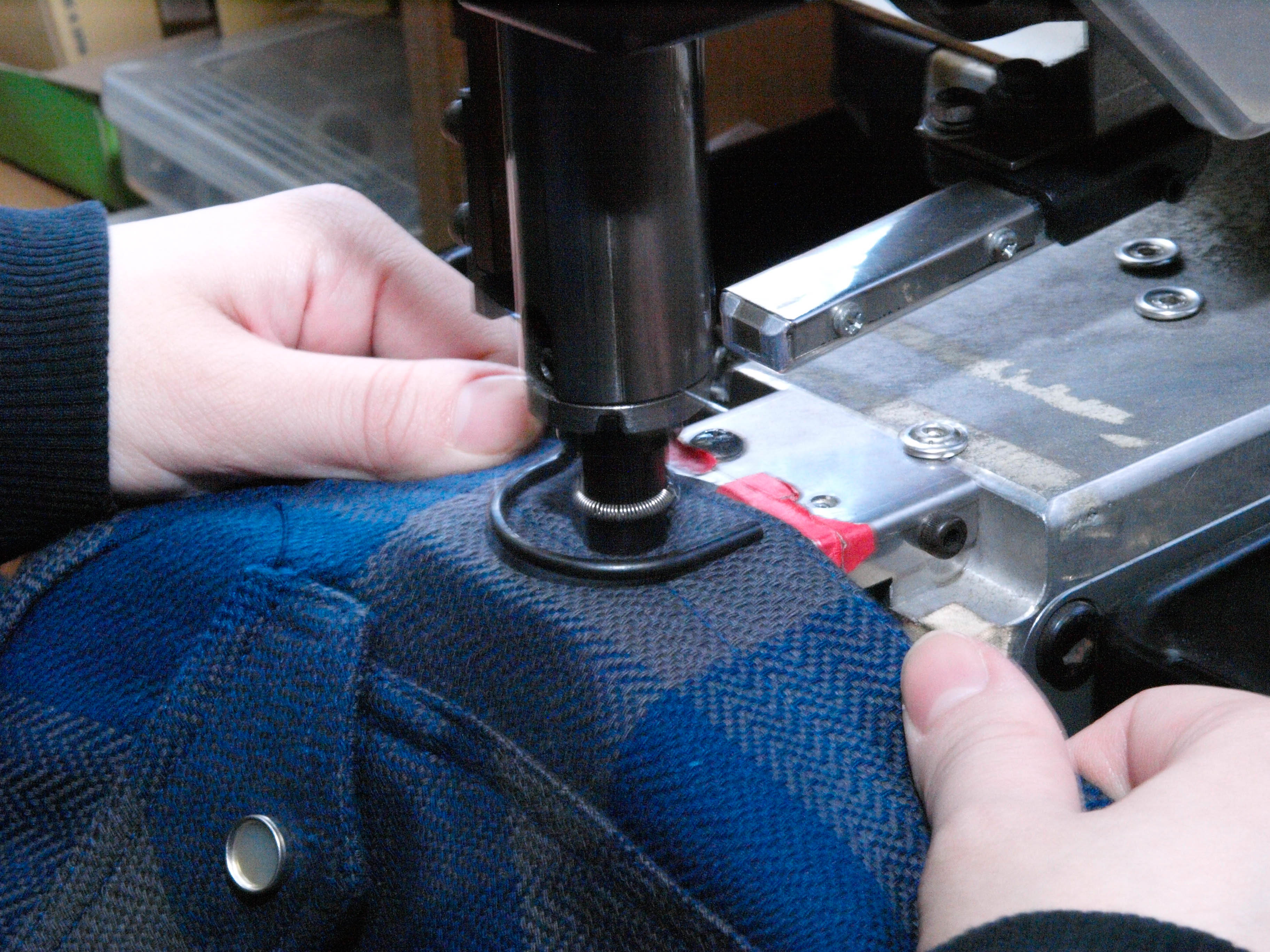 YKKドット釦付け